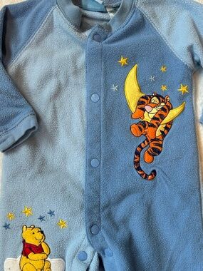 3/$18 Disney Light Blue Fleece Winnie the Pooh & Tigger Sleeper | 3 months